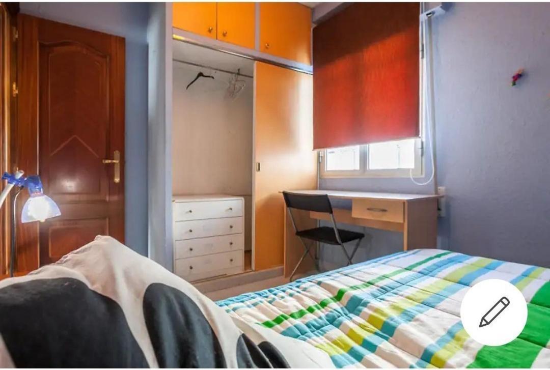 Piso Con Buena Red Wiffi Fibra Optica Alquiler De Habitaciones Seville Luaran gambar