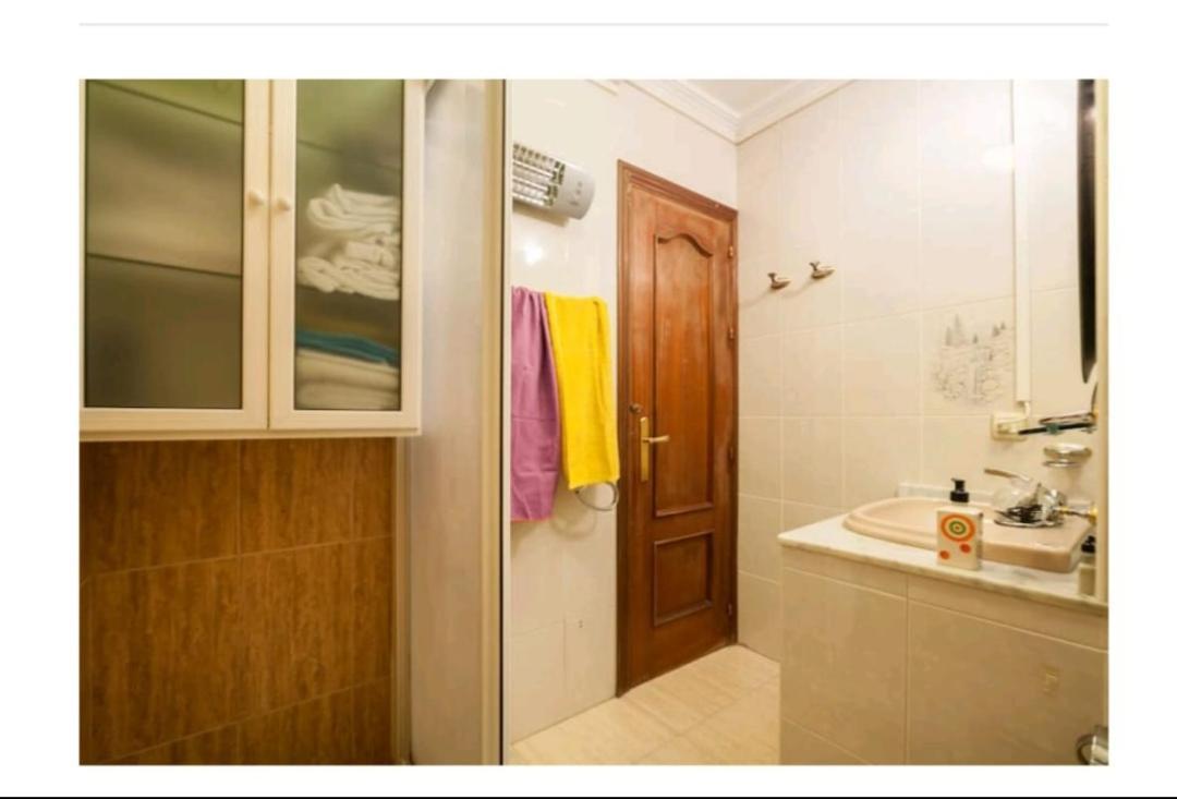 Piso Con Buena Red Wiffi Fibra Optica Alquiler De Habitaciones Seville Luaran gambar