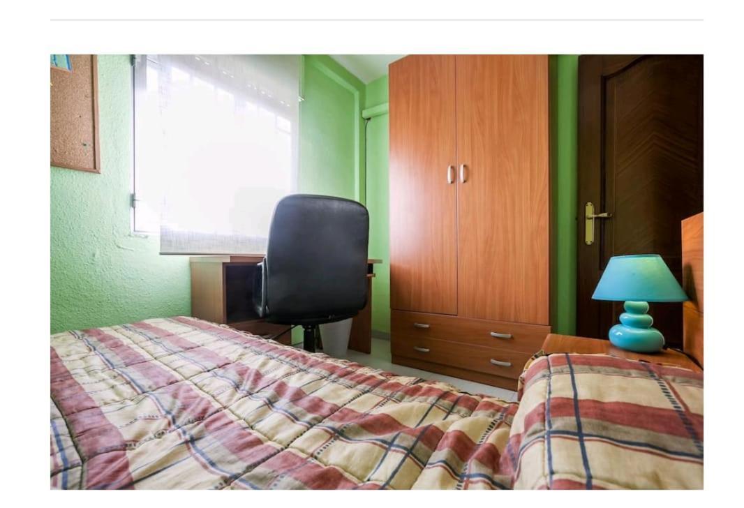 Piso Con Buena Red Wiffi Fibra Optica Alquiler De Habitaciones Seville Luaran gambar